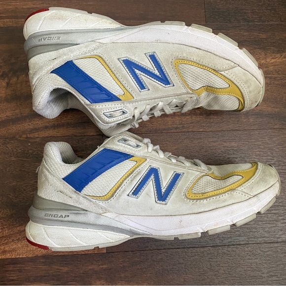 New Balance 990v5 Size 8.5 Women's Nimbus Cloud White Sneakers W990NR5 - Picture 2 of 13